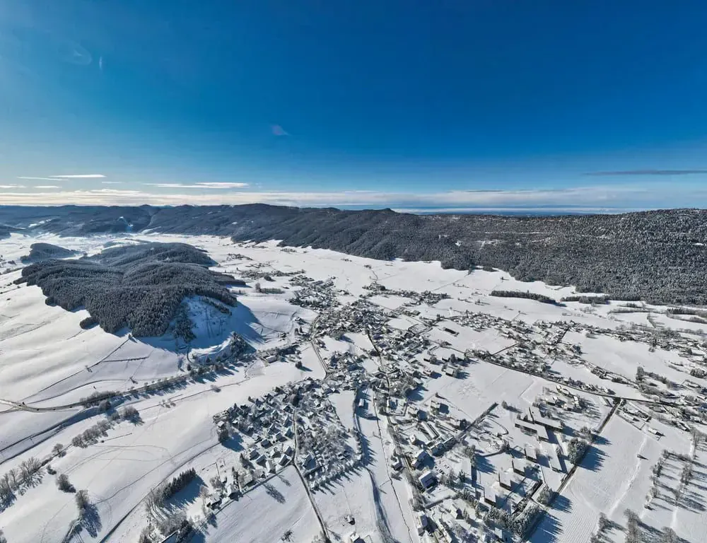 Vue aérienne d'Autrans - Vercors - France - aerial-view-of-autrans-vercors-france-4
