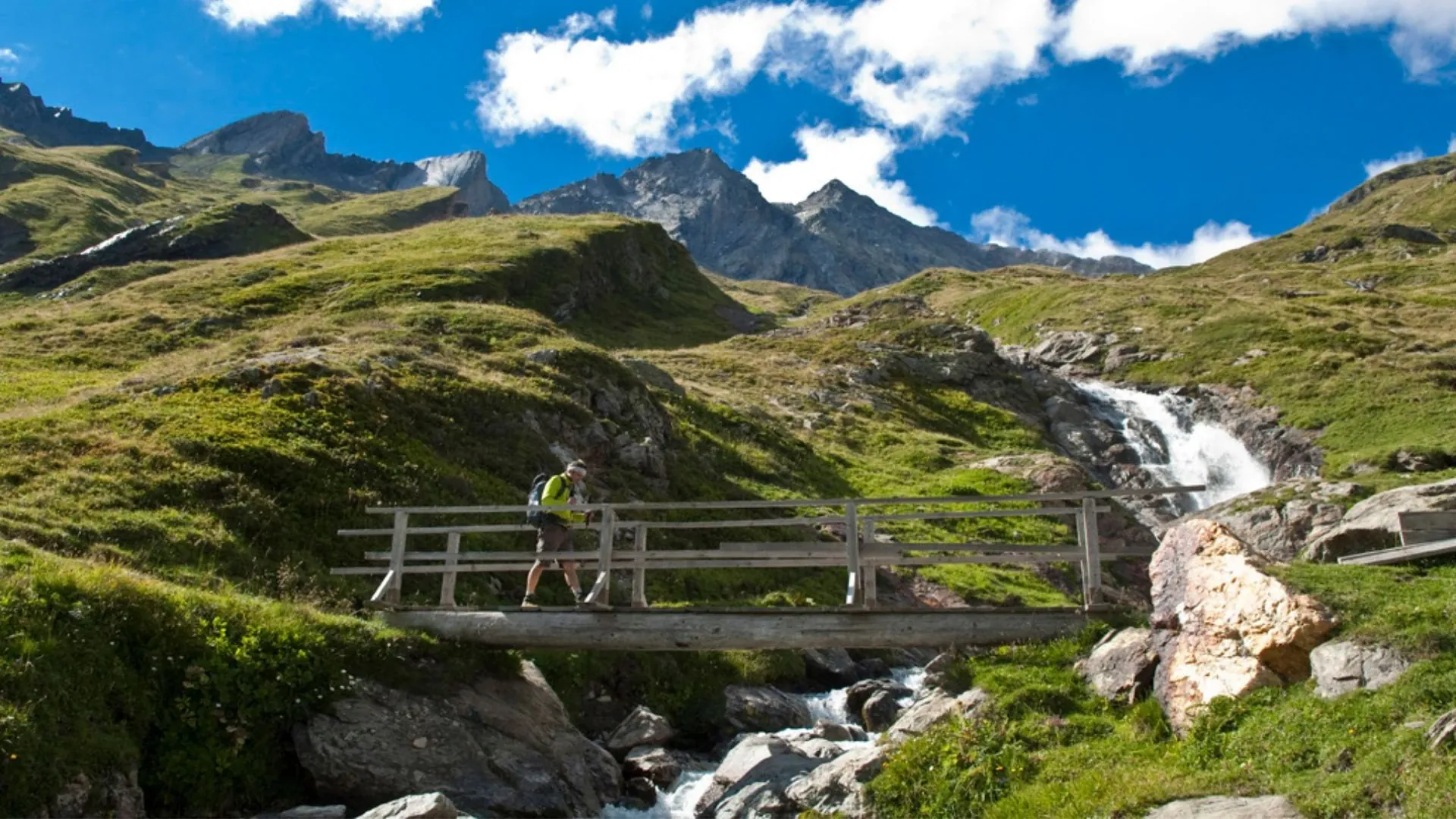 Paysage alpin sur le Tour du Mont-Blanc - Haute-Savoie - France
