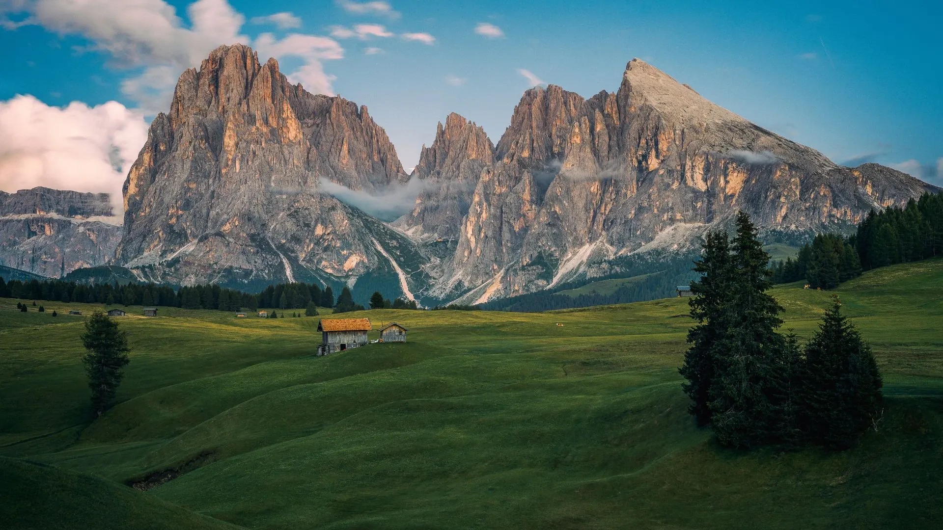 Alpage et chalet face aux Dolomites - Val di Funes Italie