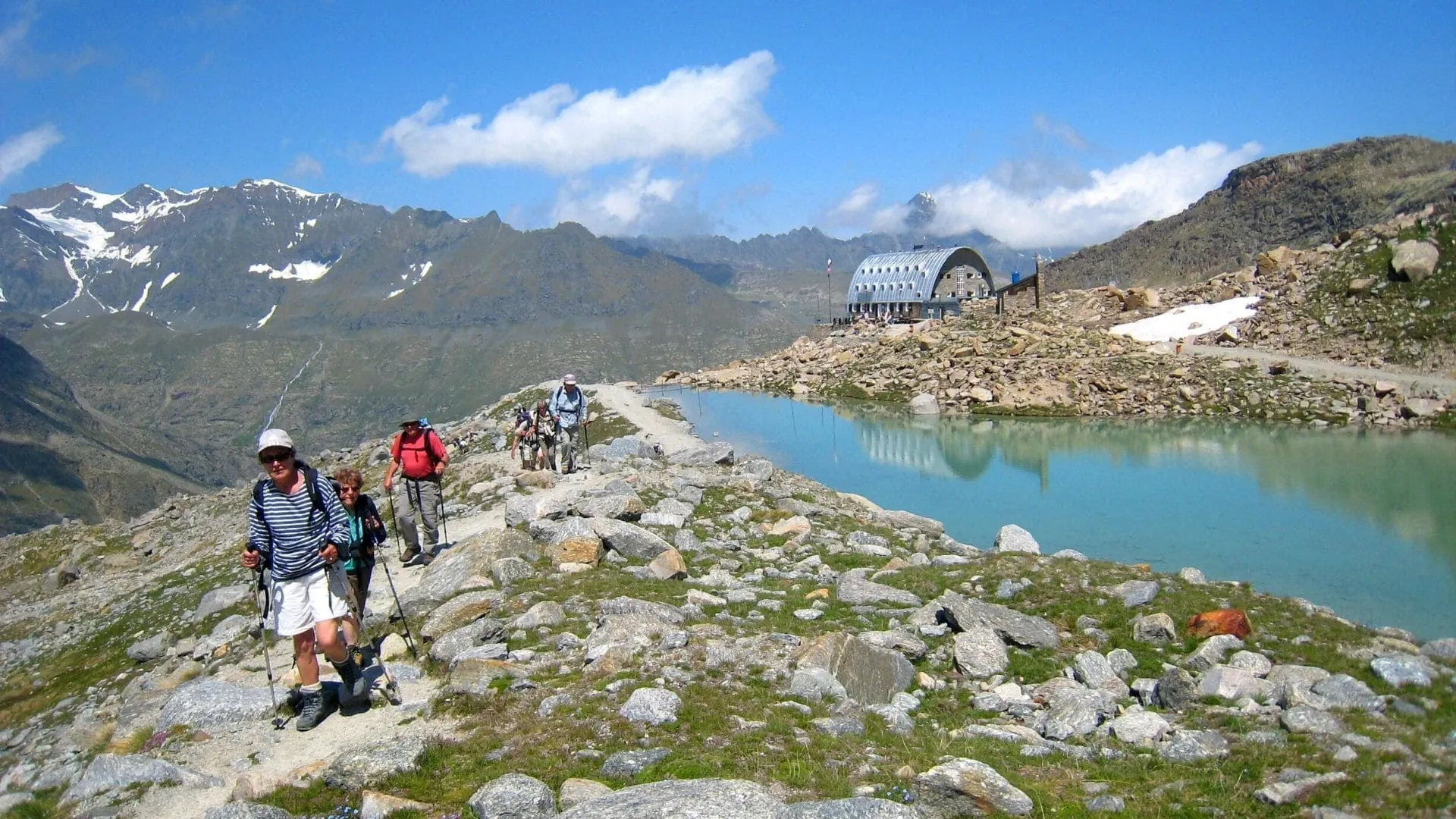 Refuge Auronzo dans les Dolomites - Italie © Johannes Braun