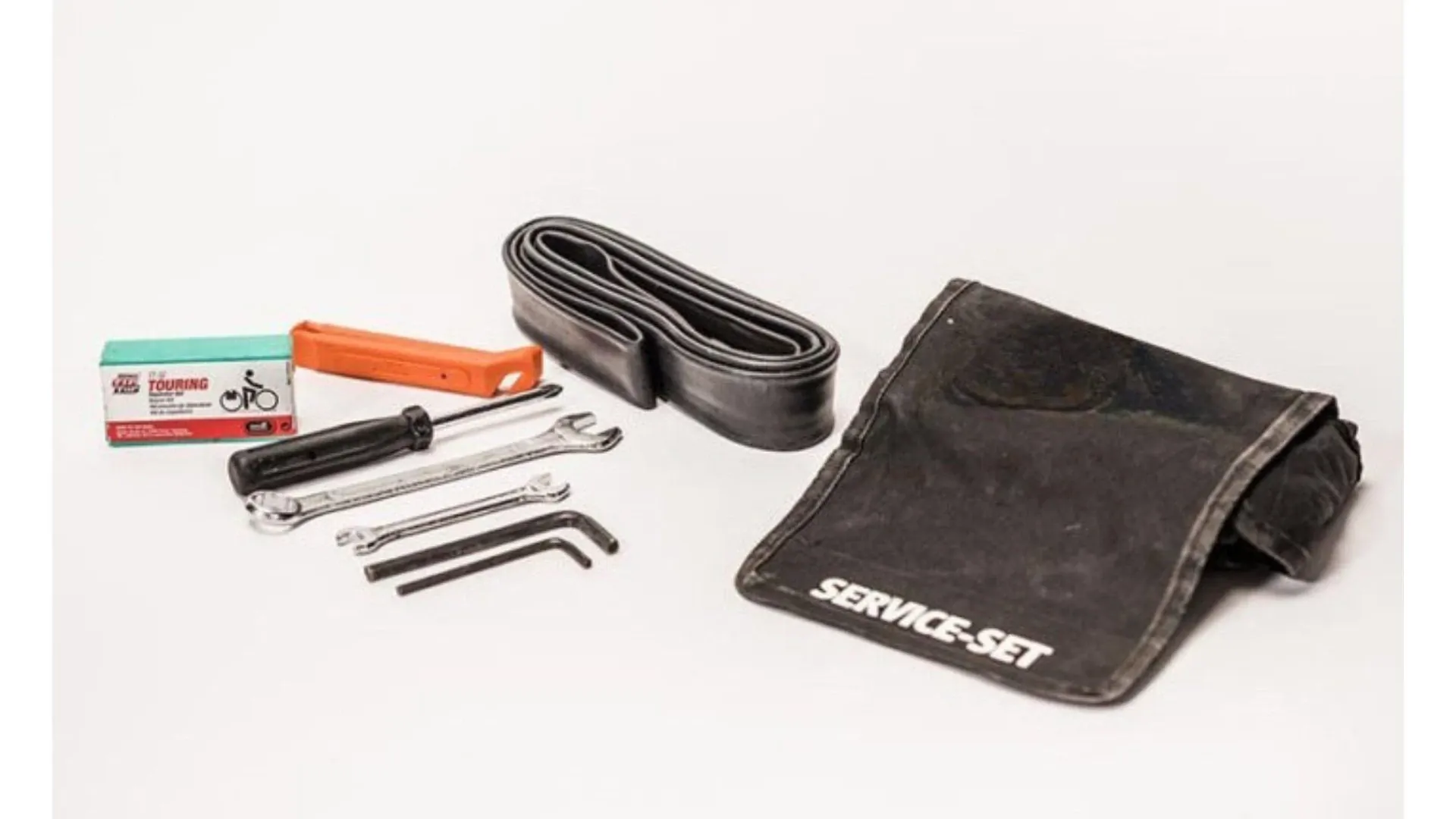 Kit de reparation velo avec chambre a air et outils - Equipement