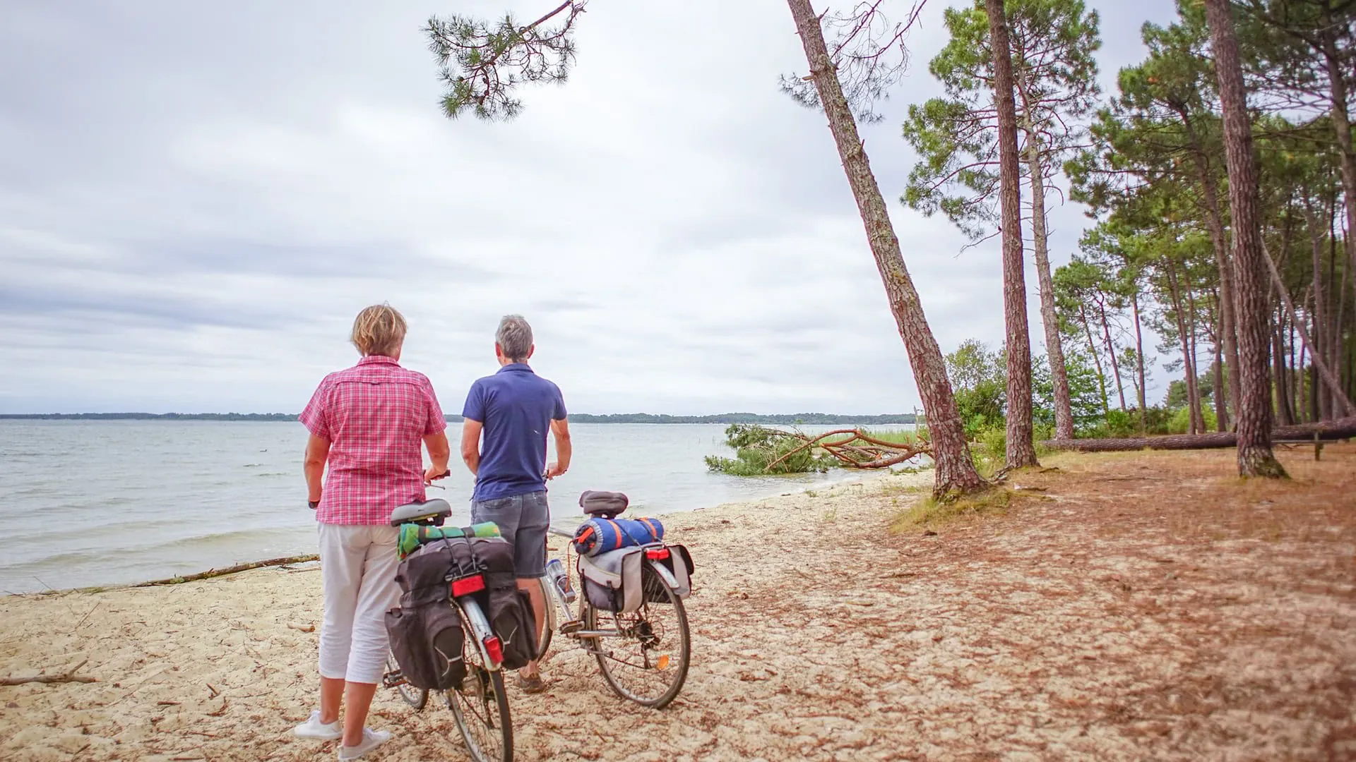 Biscarosses Le Lac 02 Cla Velodyssee Aurelie Stapf - France