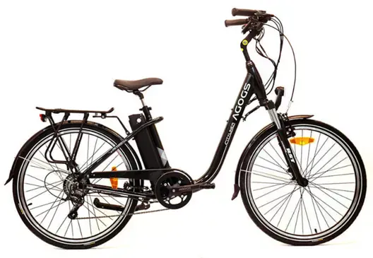 Velo electrique noir pour circuit Prague-Vienne