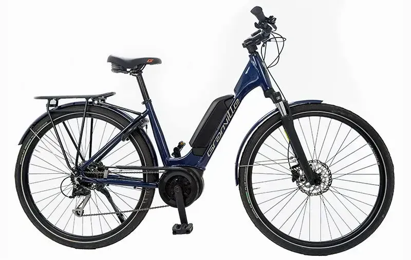 Velo electrique Granville bleu avec cadre bas et porte-bagages