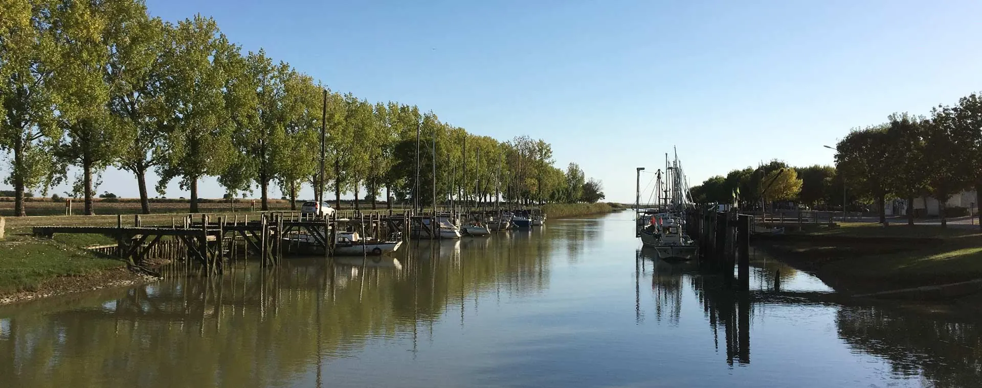Canalde La Rive - France