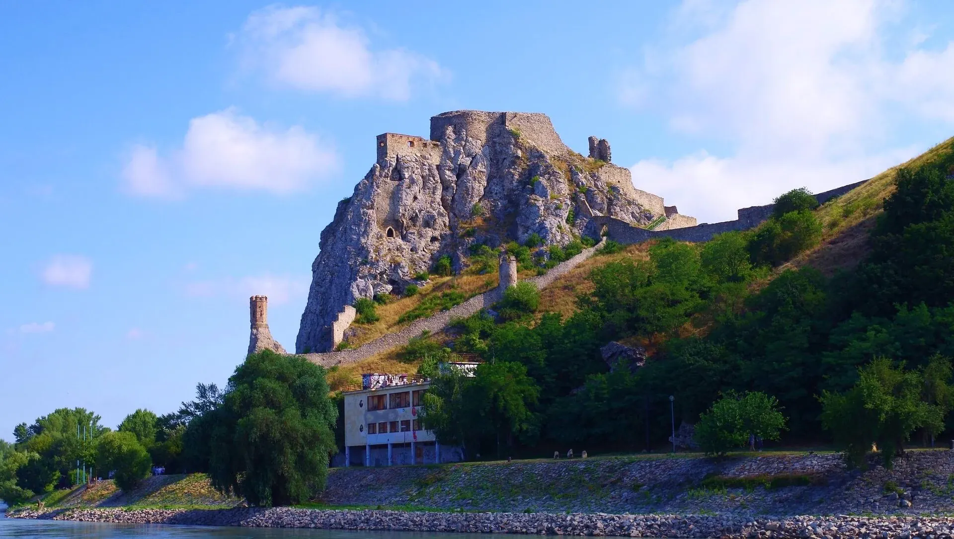 Chateau De Devin - Allemagne © Pixabay Jpg