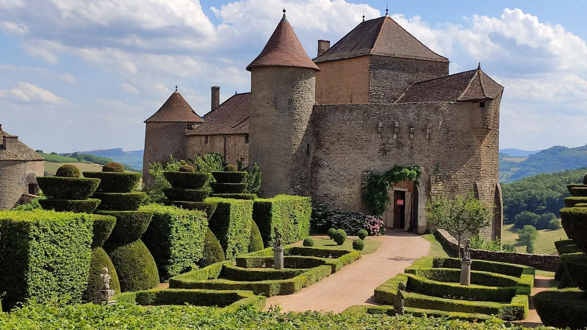 Chateau Berzé le Chatel - France