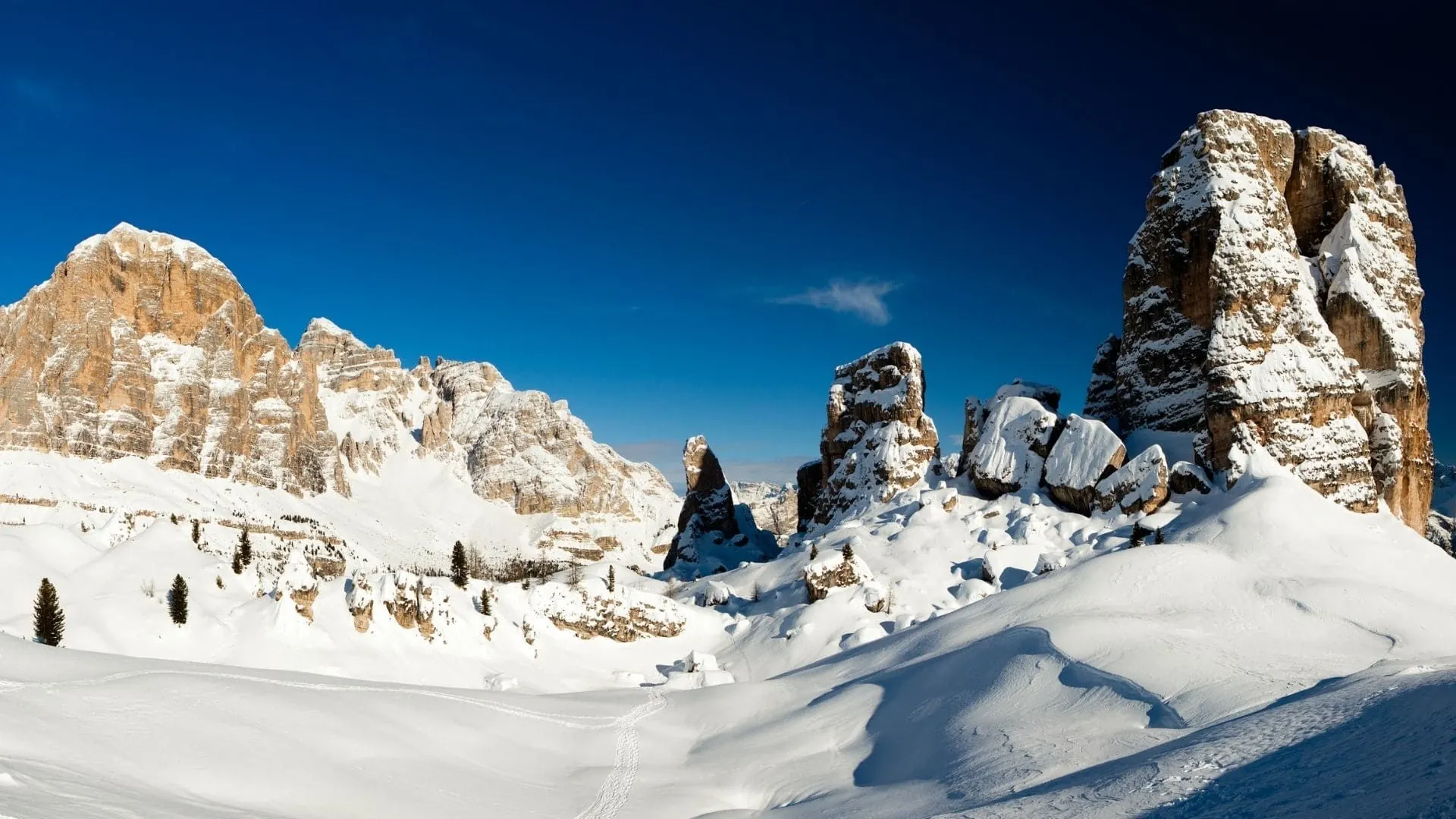 Les Cinque Torri - Dolomites - Italie - cinque-torri-dolomites-italy