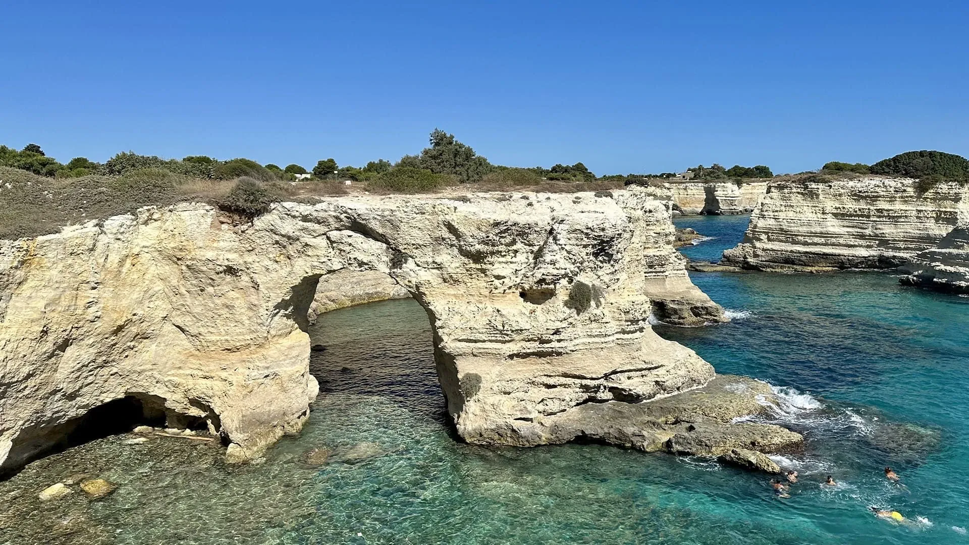 Cote Dans Les Frank David - Pouilles - Italie