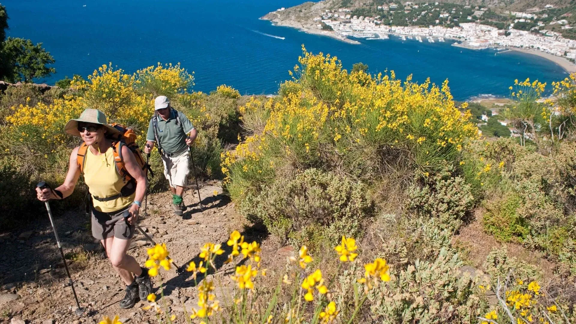 Cote Fleurie Entre Collioure Et Cadaques C Fleury Laurence - France © Fleury Laurence