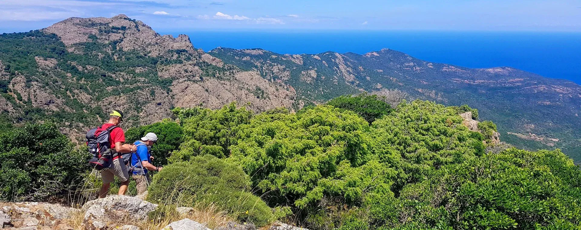 Randonnée côtière sur la presqu'île de Crozon - Bretagne - France