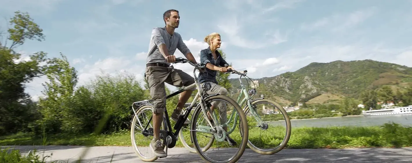 Couple Velo Long Danube 0 - Allemagne