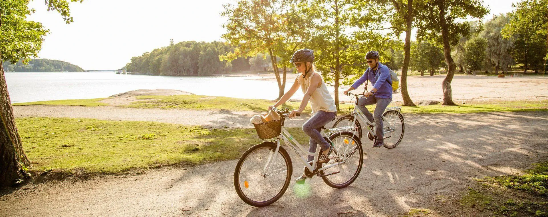 Couple Cyclistes Ile Ruissalo - Finlande