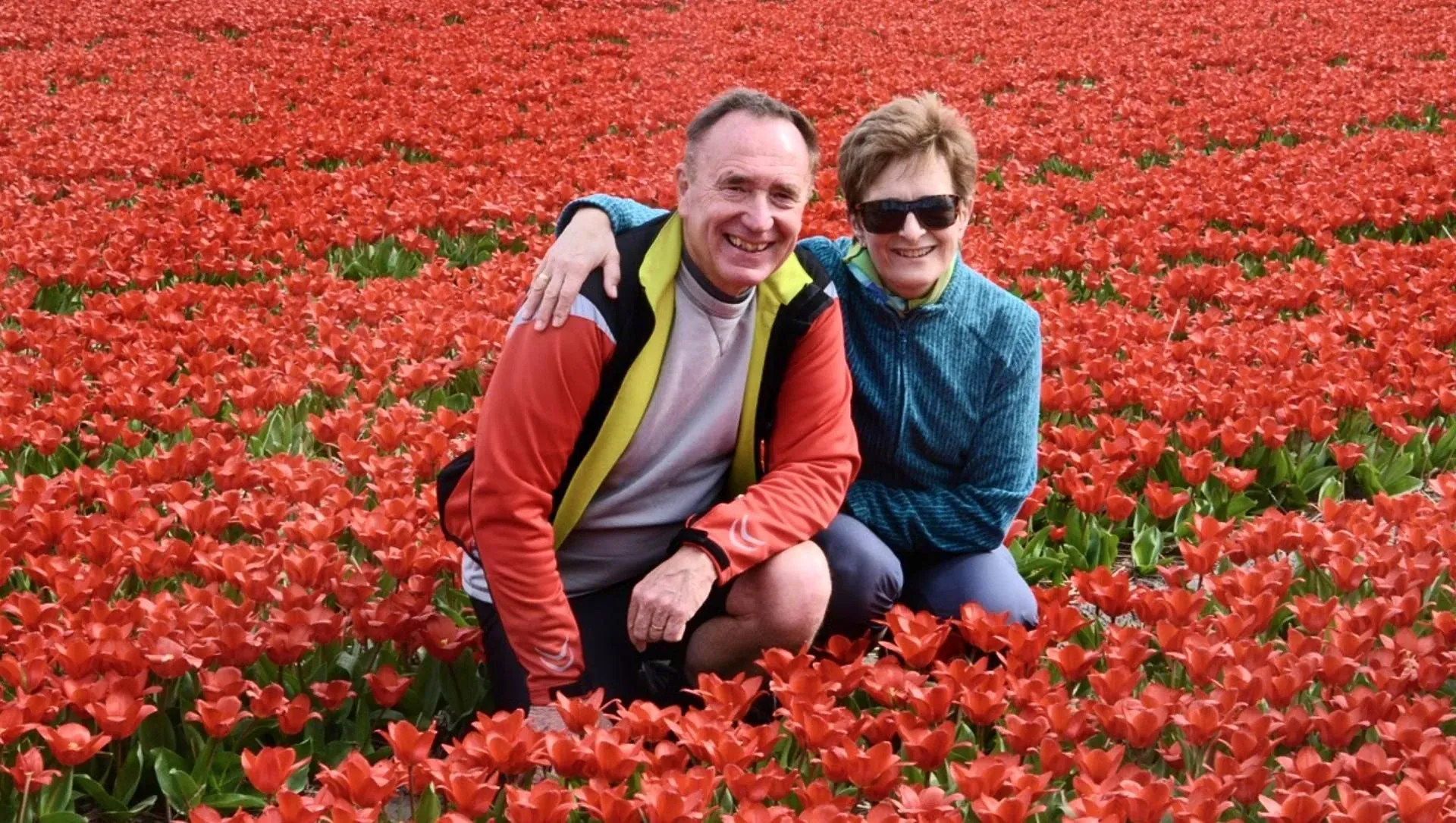 Couple Dans Un Champs De Fleurs C Jean Pierre Coston - Pays-Bas © Jean Pierre Coston