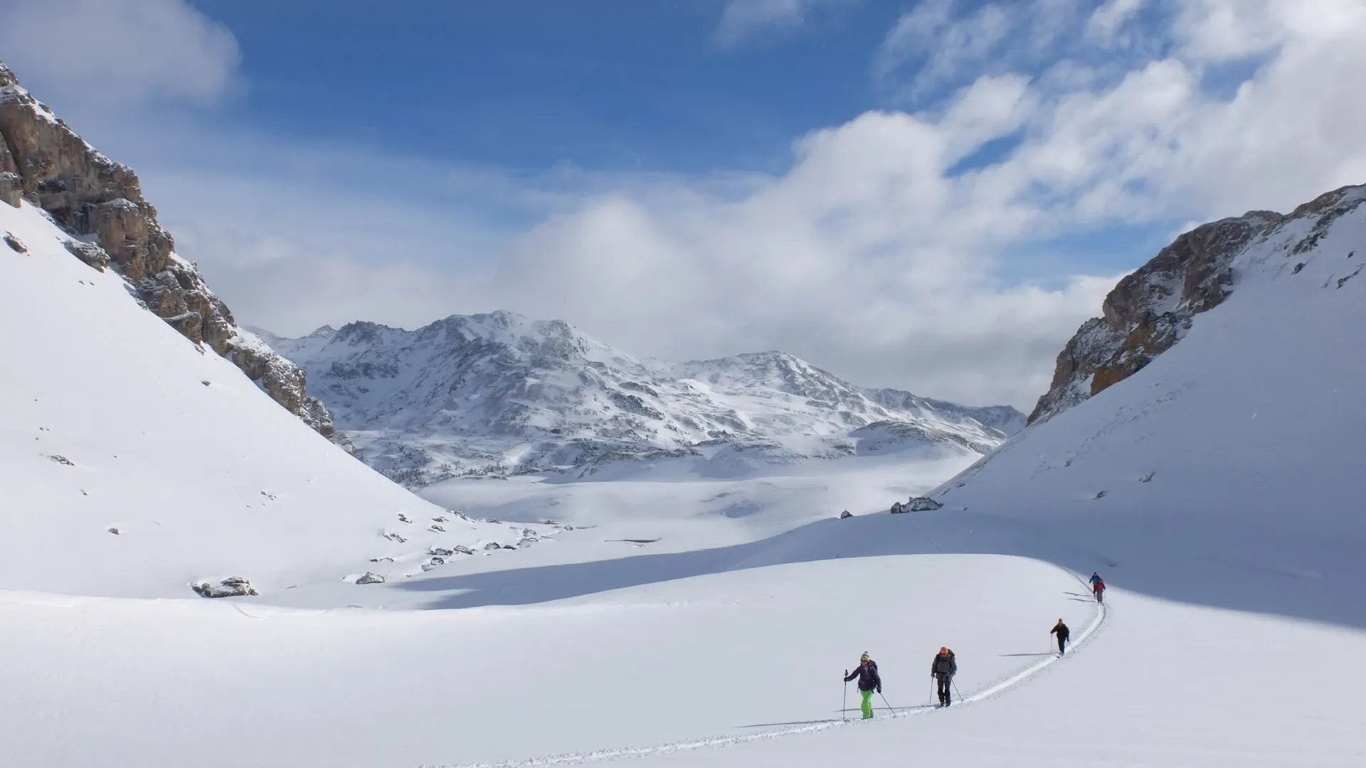 Ski de fond dans la Haute Clarée enneigée - France