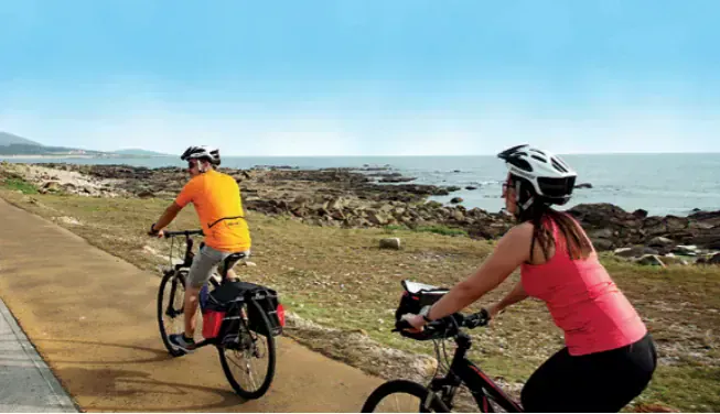 Velo Le Long De L Ocean Atlantique