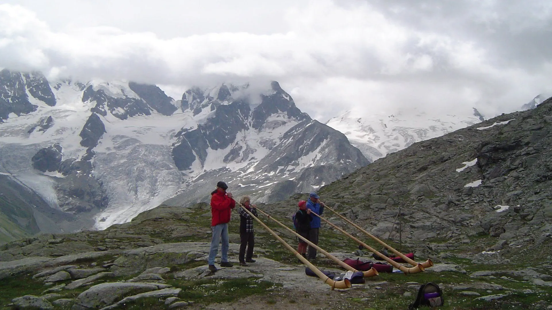 Cycliste sur la véloroute de l'Elbe - Tchéquie