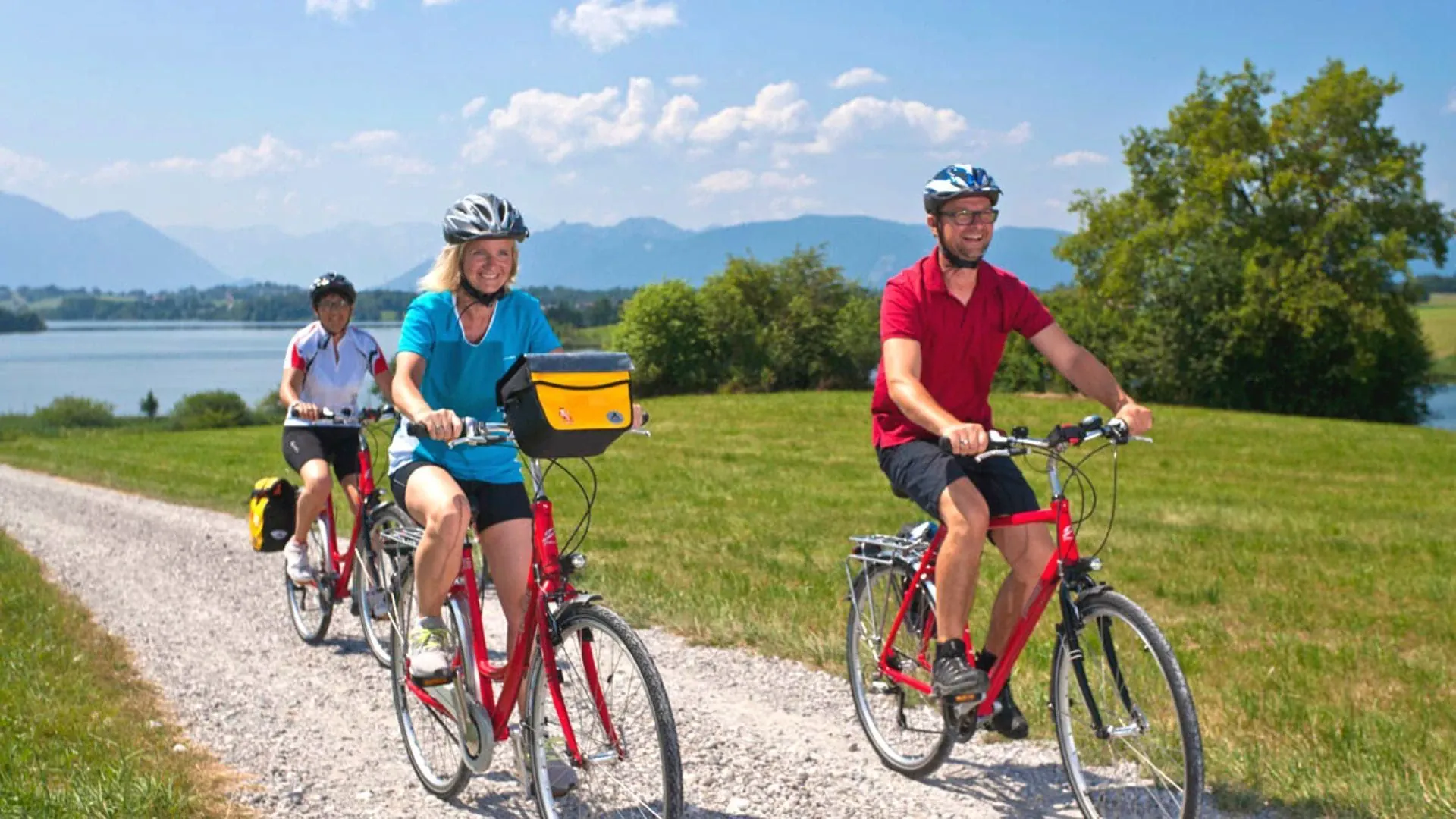 cyclistes_le_long_des_lacs_de_baviere.jpg - Allemagne