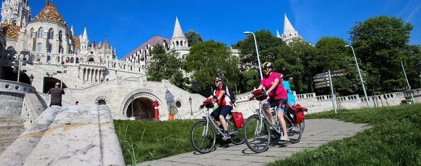 Cyclistes Bastion Pecheurs Budapest Hongrie - Allemagne