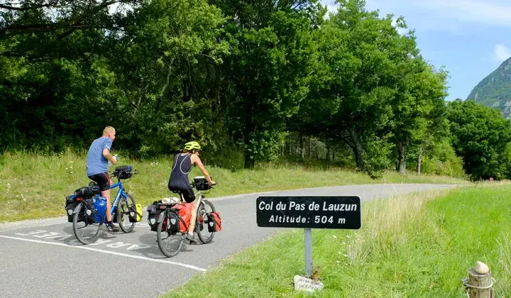 Cyclistes dans la Drôme - France
