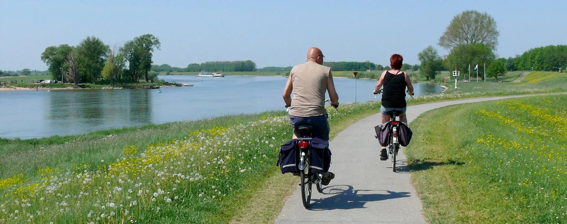 Cyclistes sur la route de la Hanse - Pays-Bas