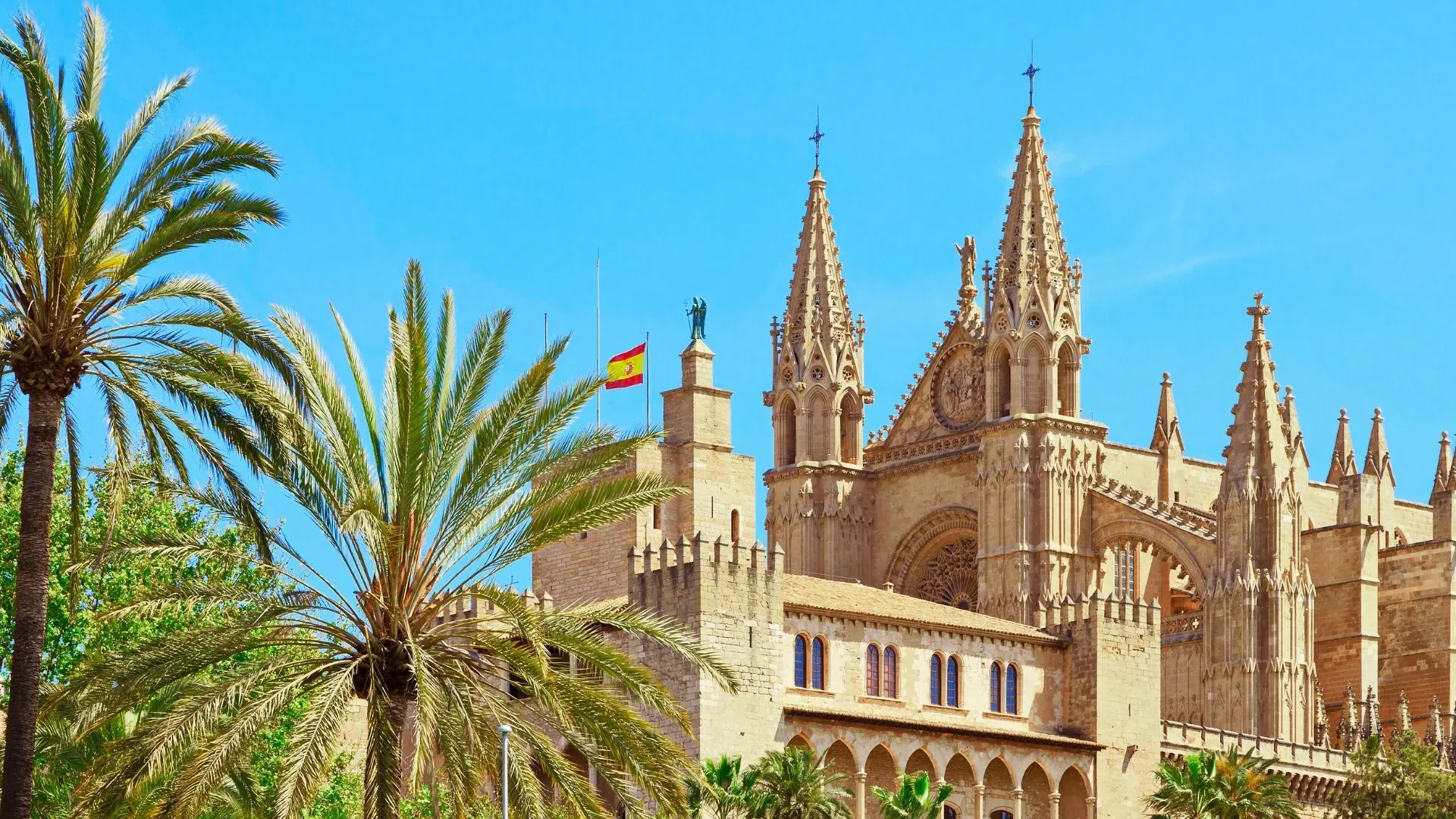 Village de Deia niché dans la montagne - Majorque - Espagne