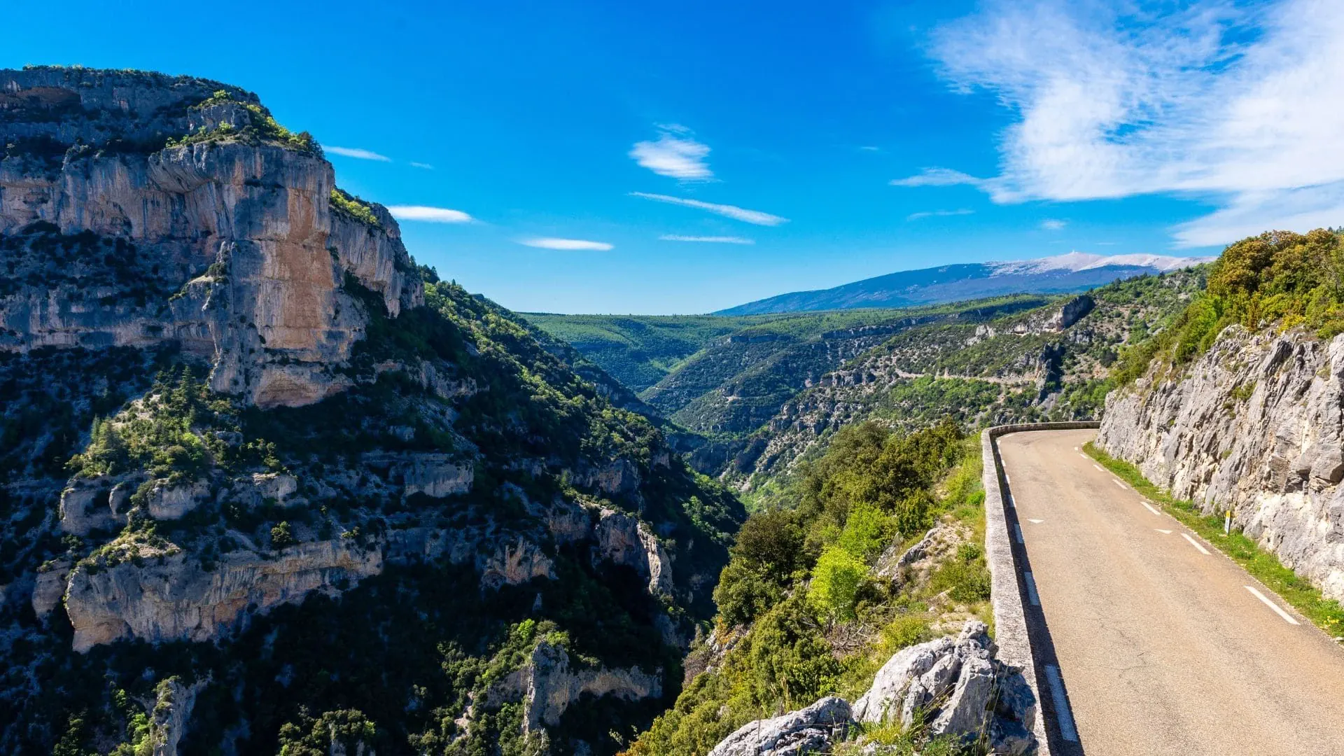 Descente A Velo Des Gorges De La Nesque Provence Alpes Cote Dazur - Provence - France