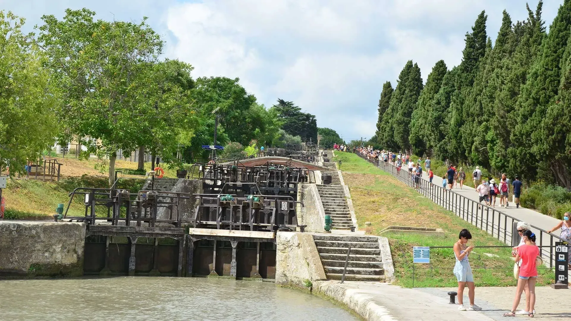 Pics des Dolomites au lever du soleil - Italie