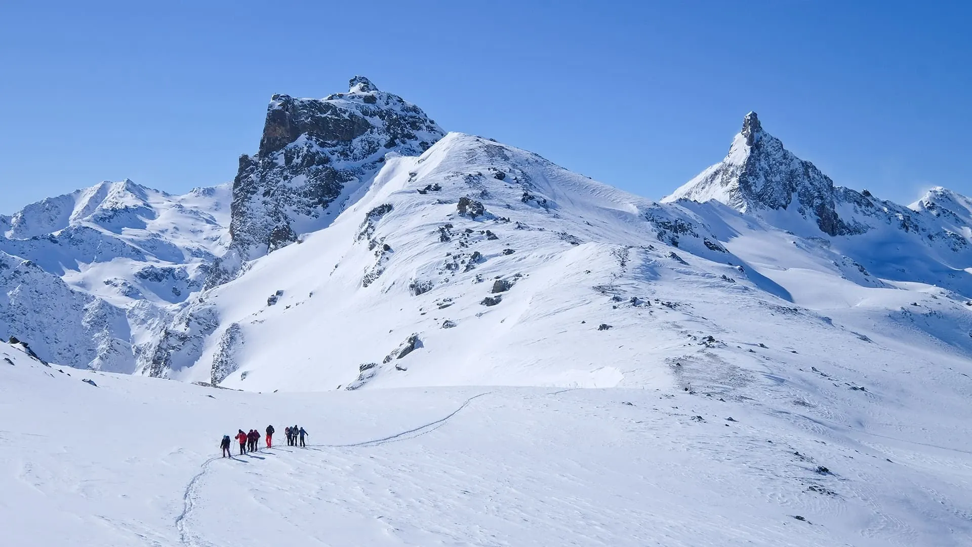 En Raquettes Vers La Tete Des Toilies - France