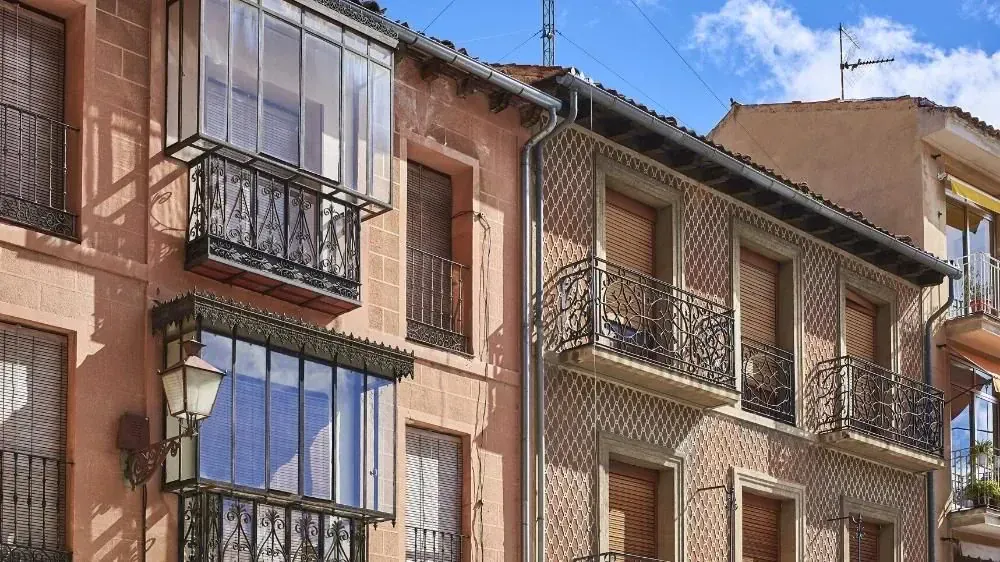 Facades Traditionnelles En Sgraffite A Prague - Tchéquie