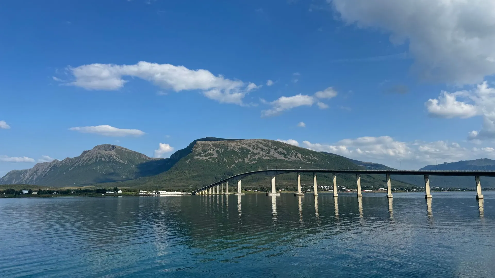 Village de pêcheurs à vélo - Côte arctique - Norvège