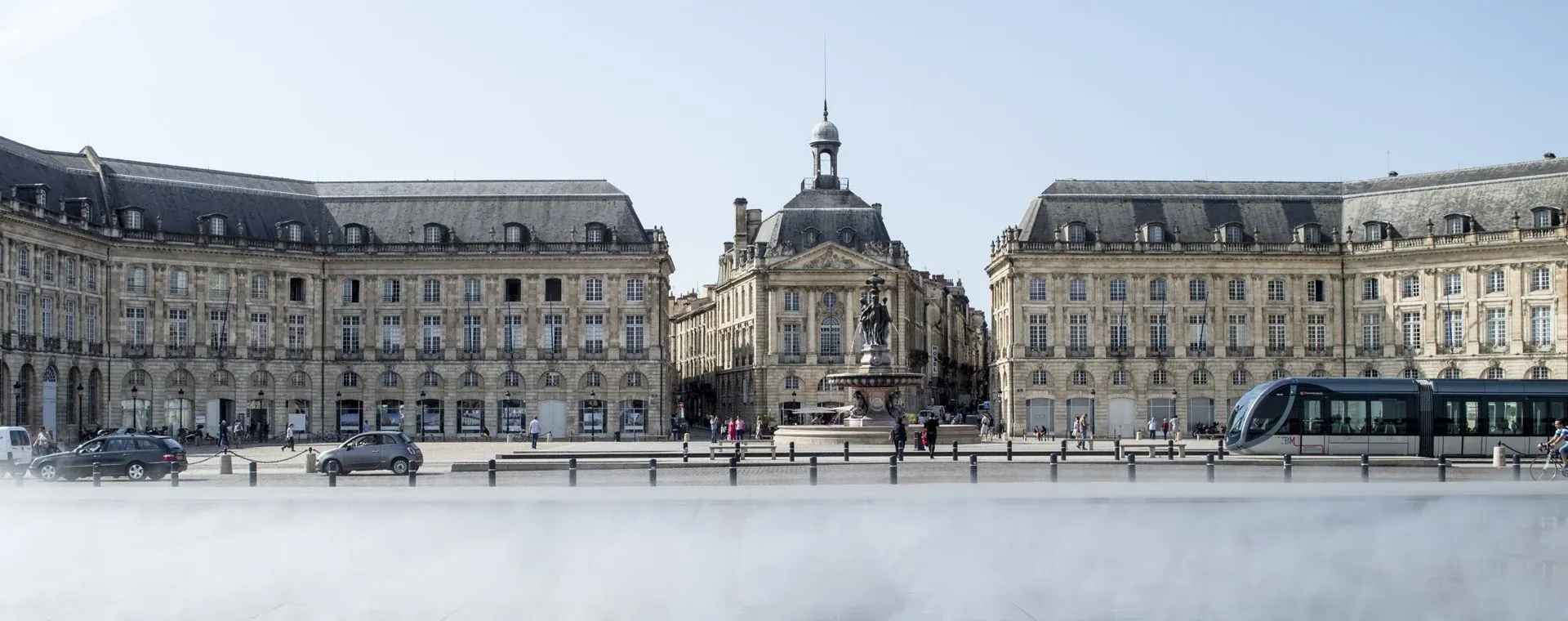 Place de Fiscardo - Céphalonie - Grèce © Juliette Vuillecard