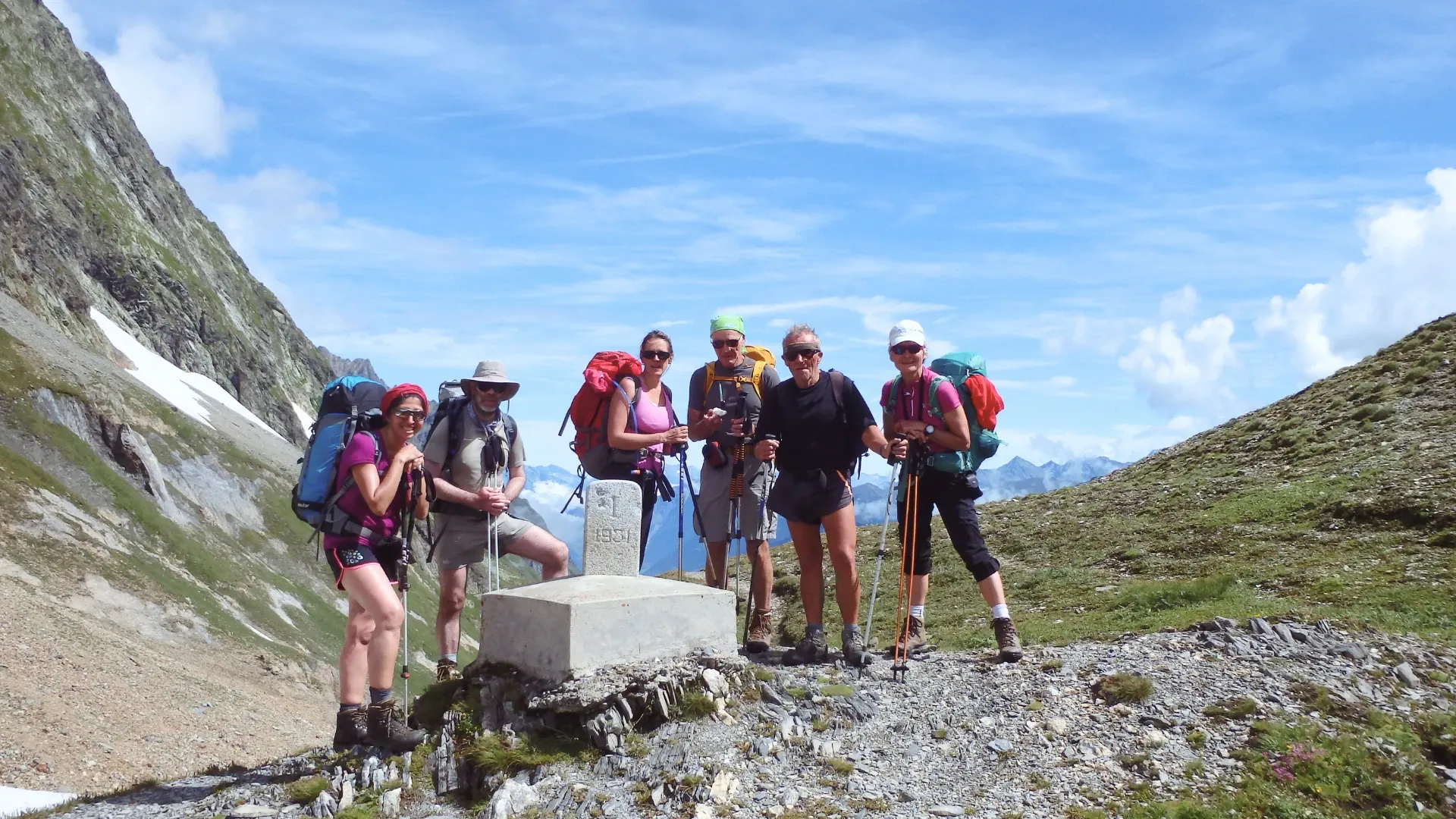 fragp1017-tmb-guided-7-days-group-of-people