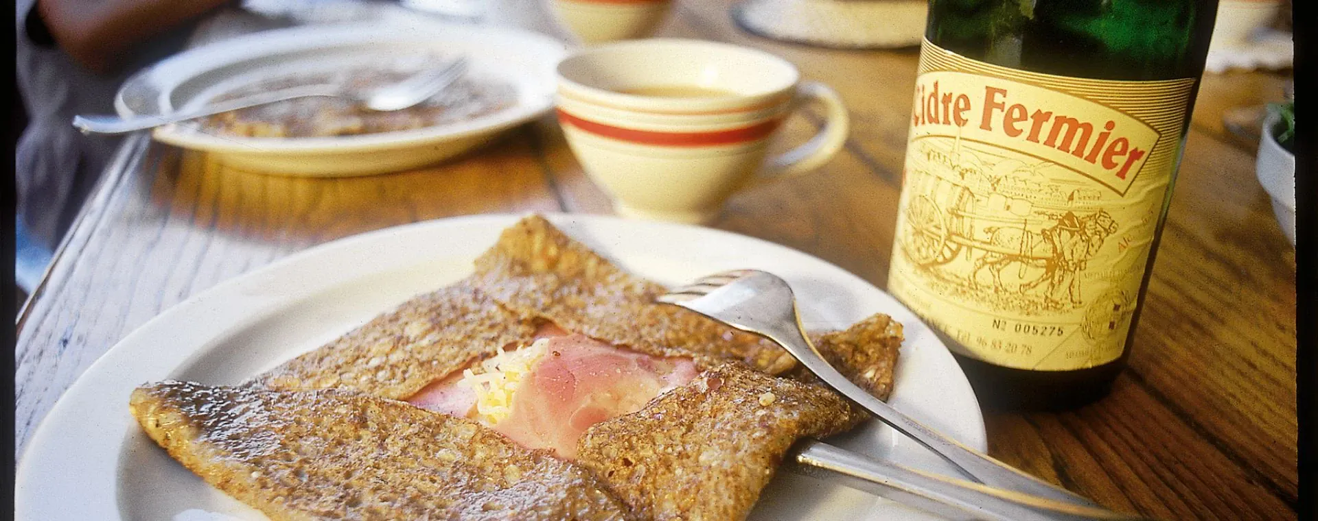 Galette Bretonne Accompagnee Cidre Fermier - France