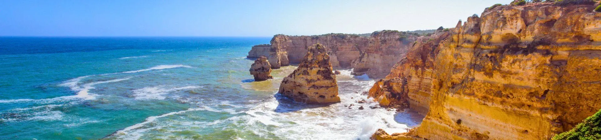 Falaises dorees et formations rocheuses - Cote de l'Algarve - Portugal
