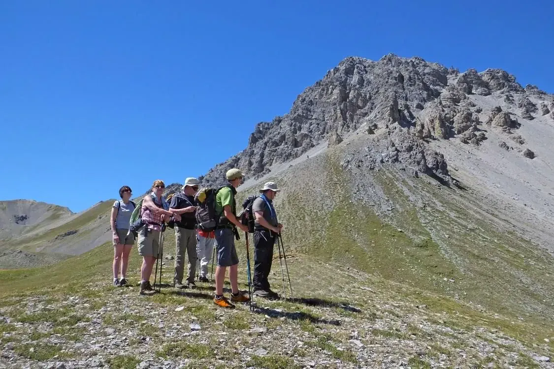 Groupe De Randonneurs Dans Le Queyras Cmarc Laurans Min - France