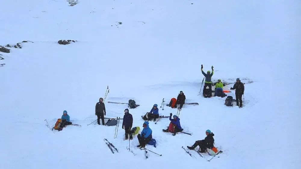 Groupe De Skieurs En Descente Vers Lauberge De Breistolen Norvege C Mathieu Offredi - Norvège © Mathieu Offredi