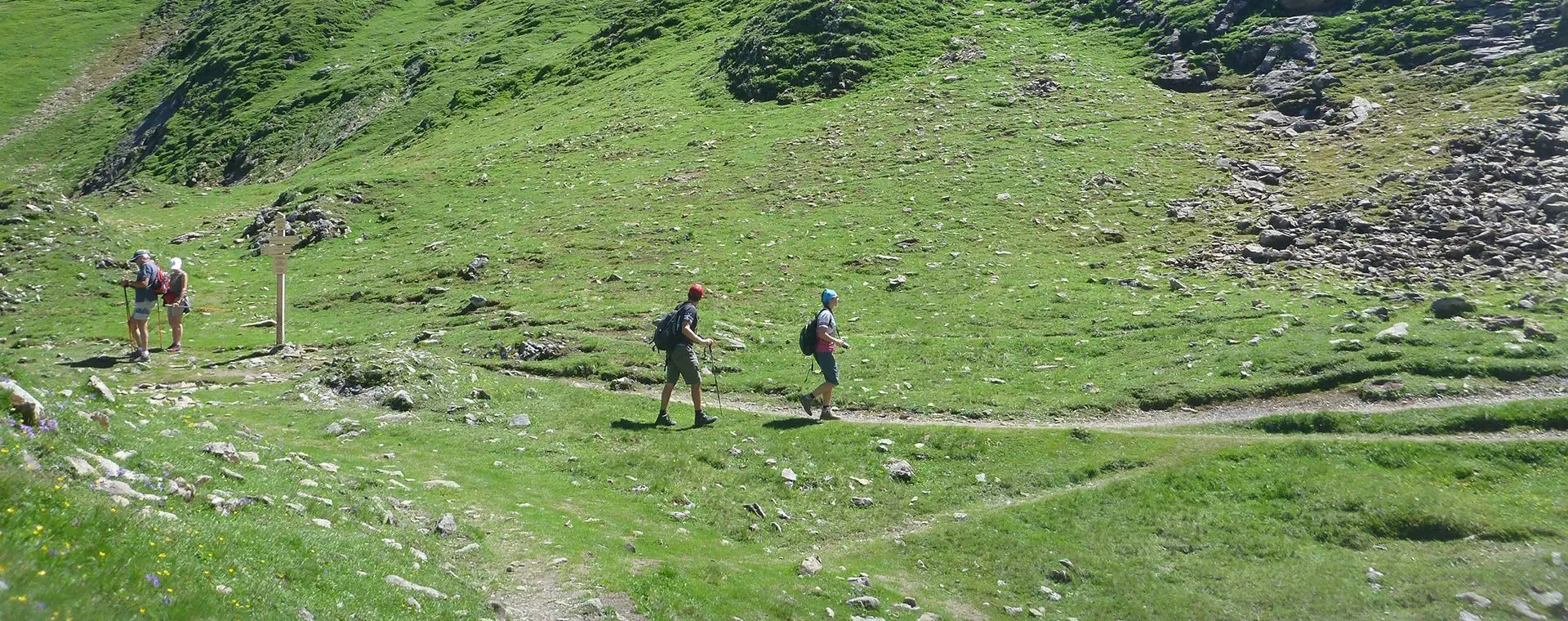 Randonnee guidee dans les Aravis - Haute-Savoie - France - guided-hiking-in-aravis-haute-savoie-france-5