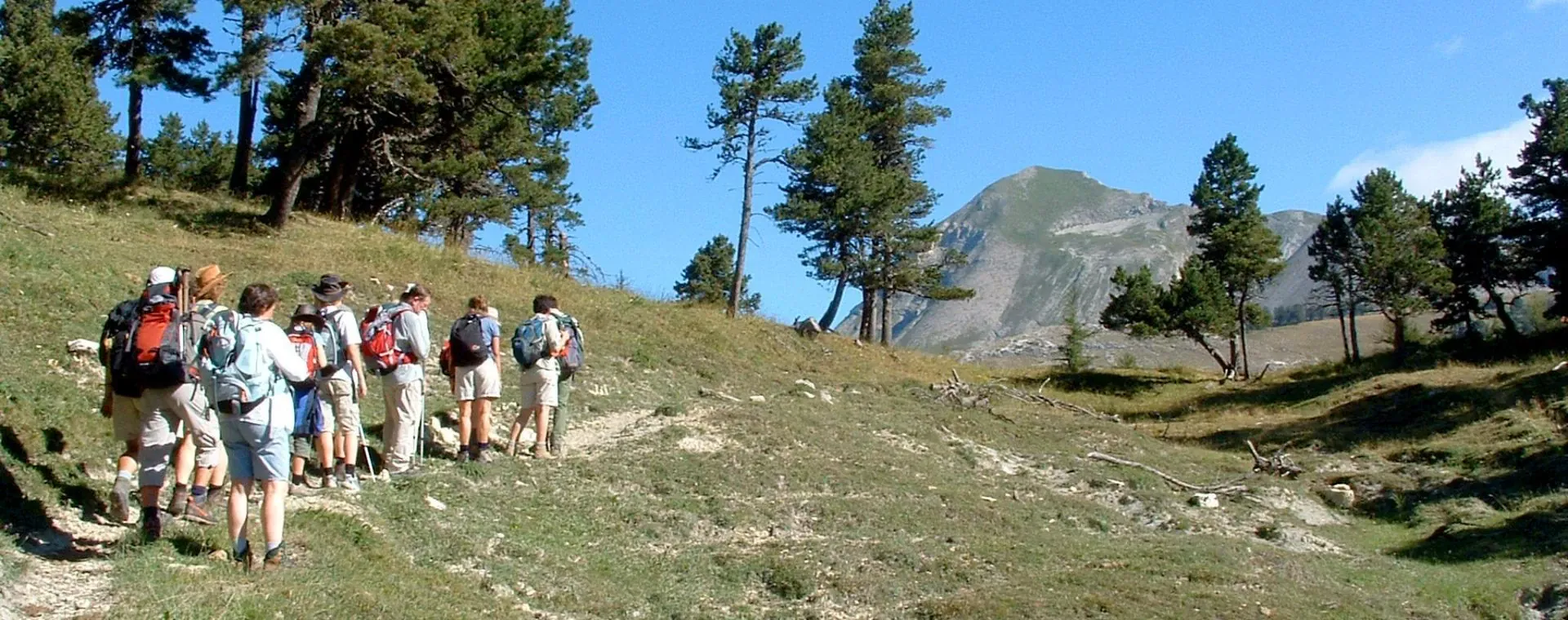 Randonneurs au-dessus du lac Silvaplana - Engadine - Suisse