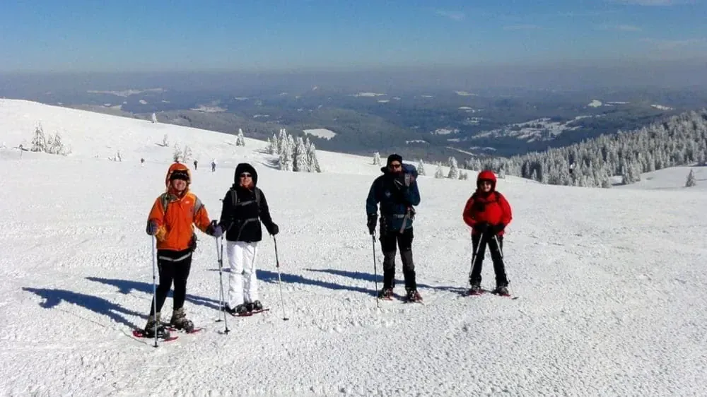 Randonneurs dans le desert des Bardenas - Navarre - Espagne © K. Lagarde