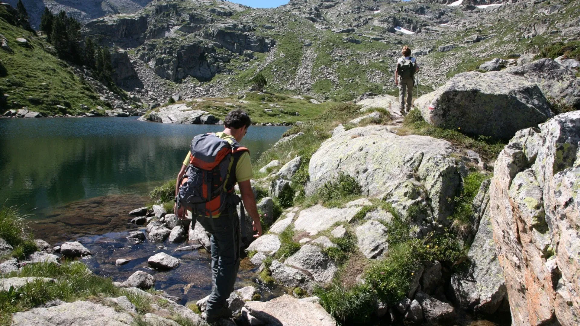 Randonneurs a Cadaques - Costa Brava - Espagne