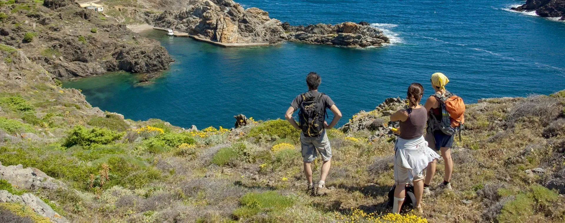 Randonneurs dans le cirque de Mafate - Ile de la Reunion