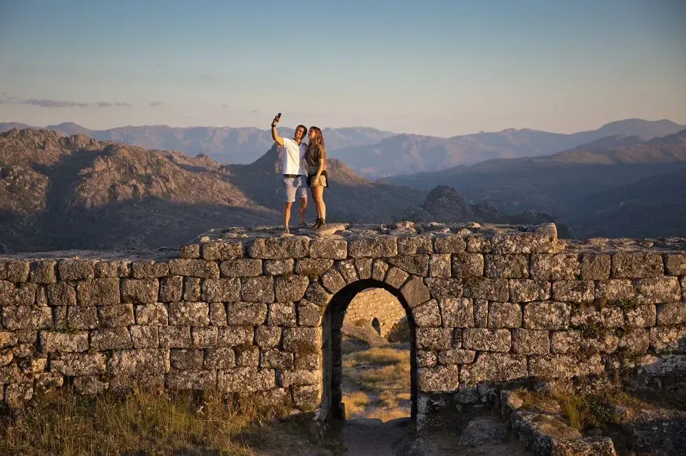 Randonneurs a Menton - Cote d Azur - France