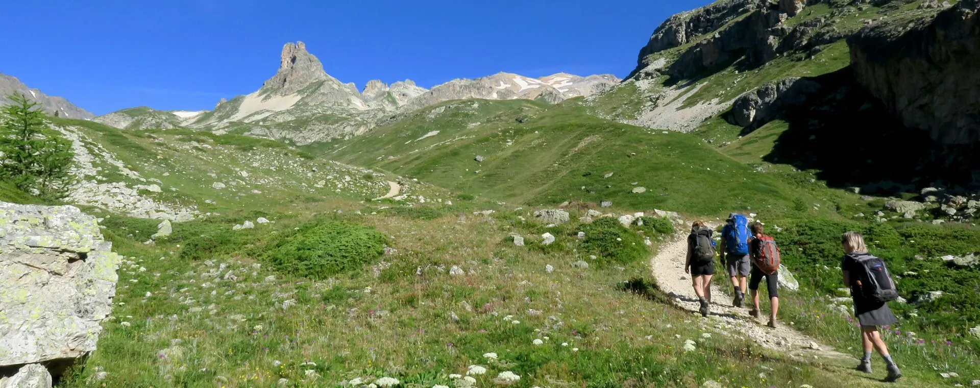 Randonneurs dans les Dolomites - Italie