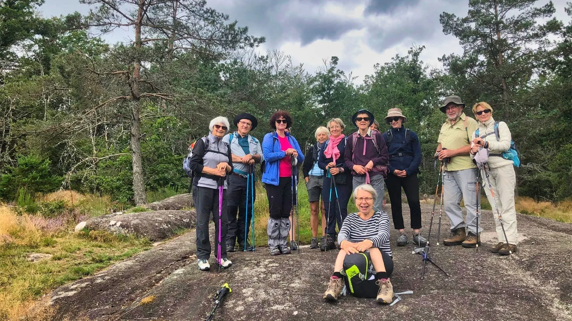Randonneurs sur le plateau d Emparis - La Grave - France