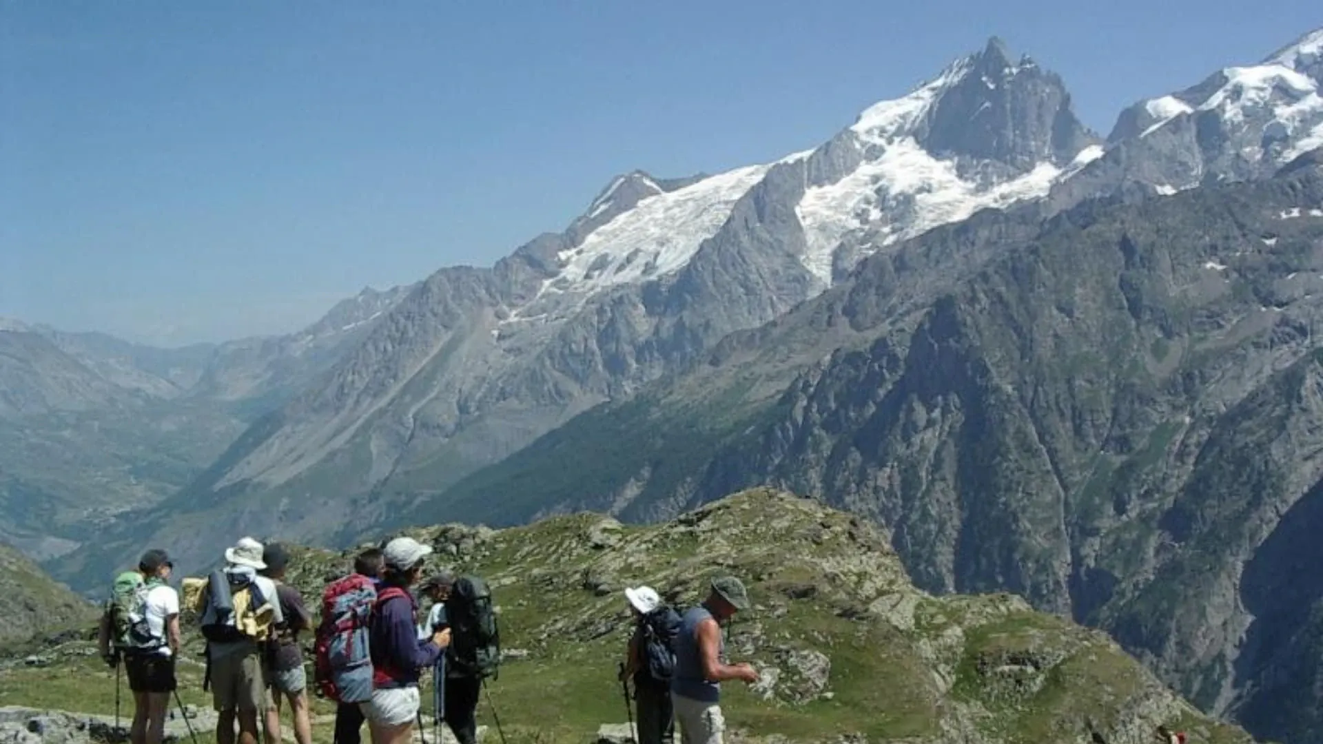Randonneurs sur les Hauts Plateaux - Vercors - France © Laura Kankaanpaa