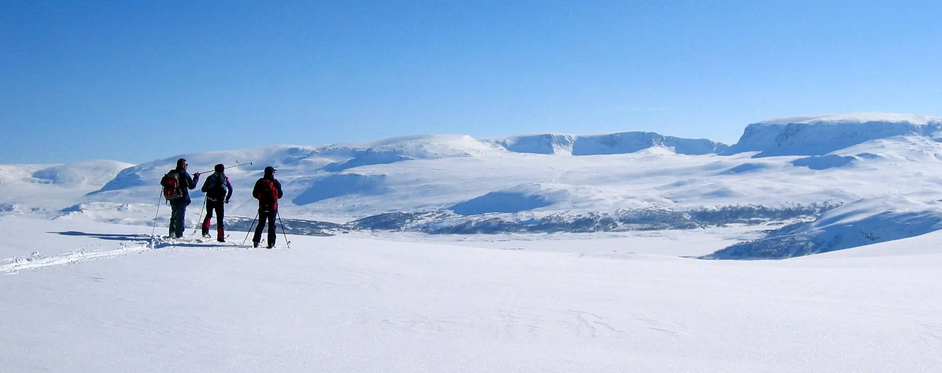 Randonneurs sur les sentiers du Vercors - France