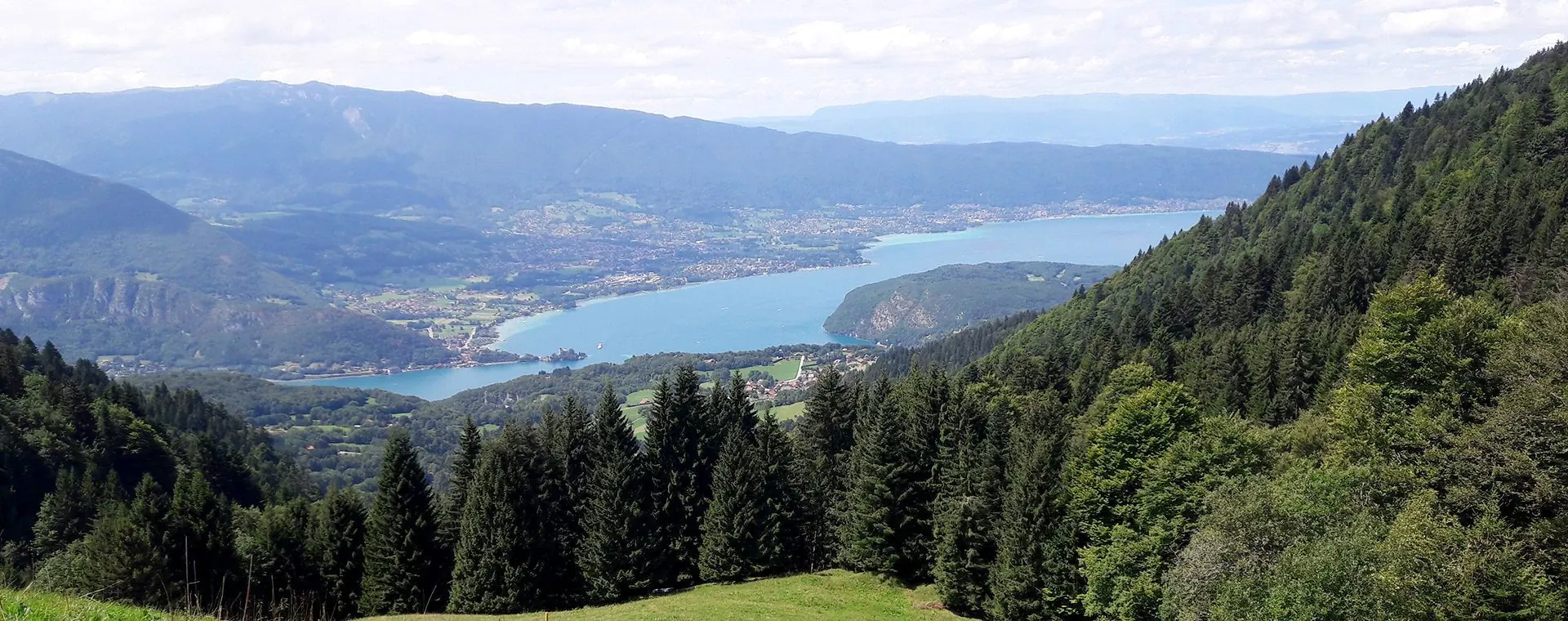 Randonnee sur la GTMC vers Saint-Guilhem-le-Desert - Massif Central - France