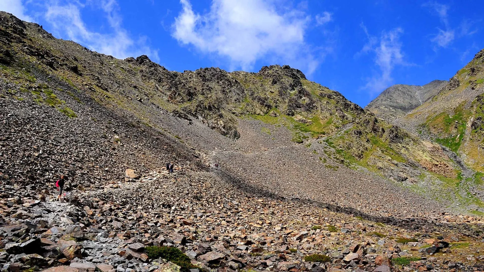 Randonnee dans les Bauges - Alpes - France © Matthieu Offredi