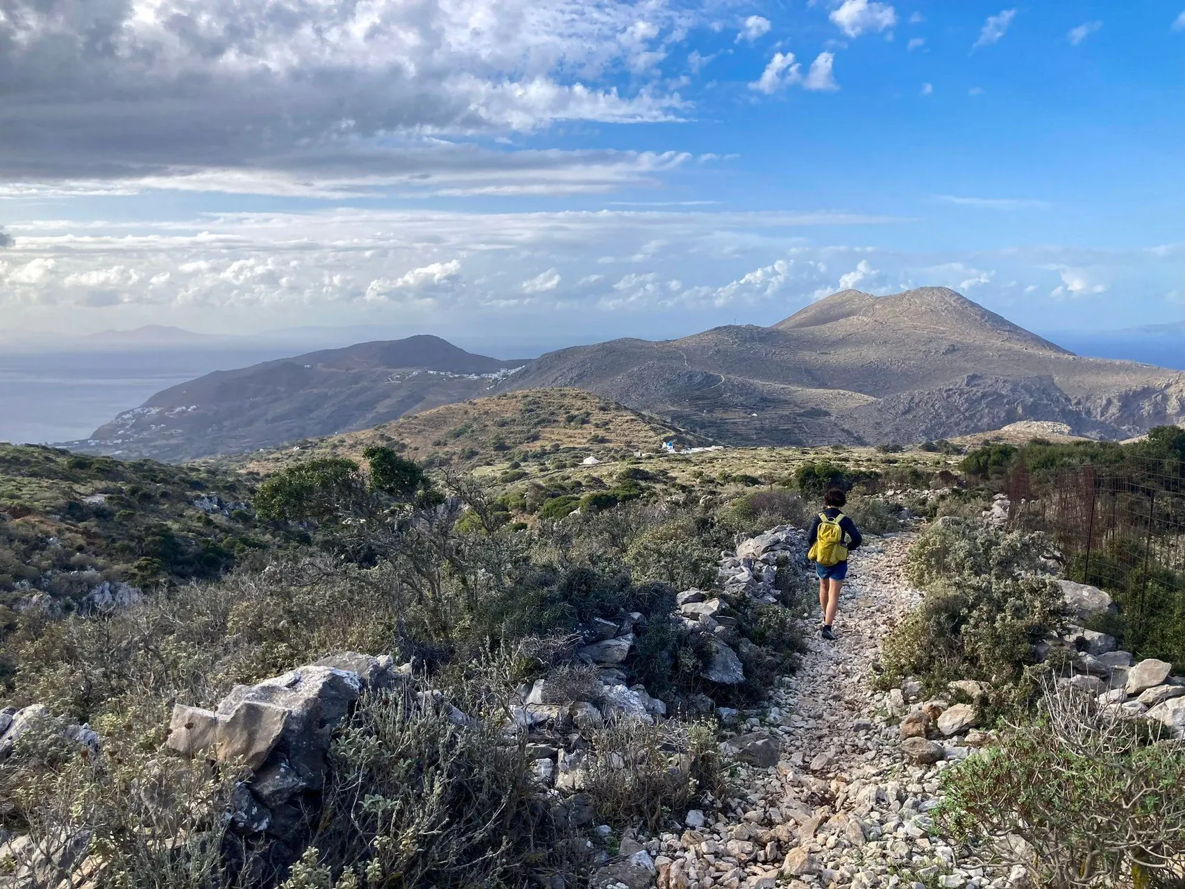 Randonnée sur le plateau du Cézallier - Auvergne - France © B. Courbin